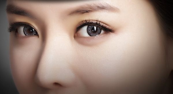 割双眼皮手术留下疤痕有什么办法