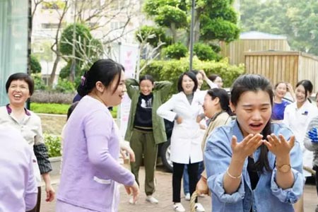 美莱女神拔河对抗赛，展现别样风采 