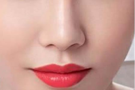 韩式隆鼻整形术后怎么护理鼻子